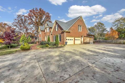 111 W Woodglen Road Spartanburg SC 29301