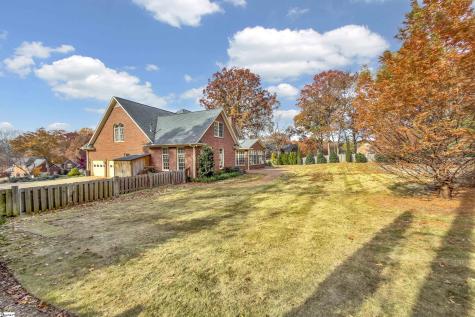 111 W Woodglen Road Spartanburg SC 29301