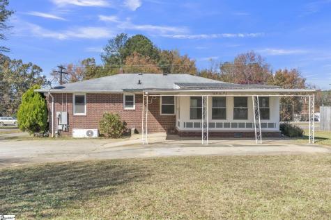 734 Anderson Street Belton SC 29627