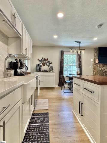 159 Country Creek Drive Pickens SC 29671