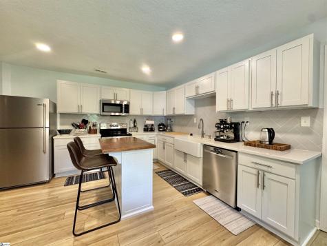 159 Country Creek Drive Pickens SC 29671