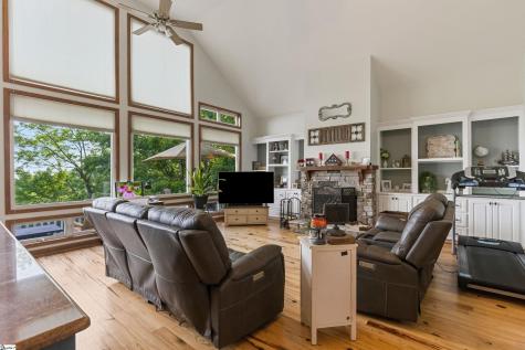 14 Woodbine Drive Cleveland SC 29635