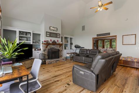 14 Woodbine Drive Cleveland SC 29635
