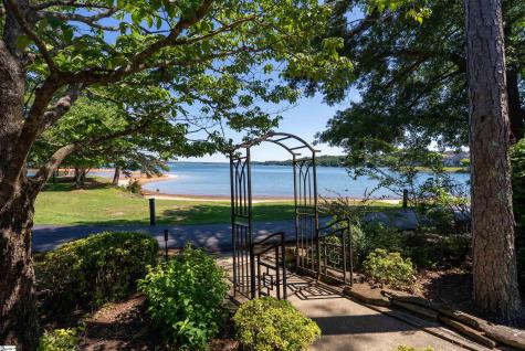 10 Beacon Drive Salem SC 29676
