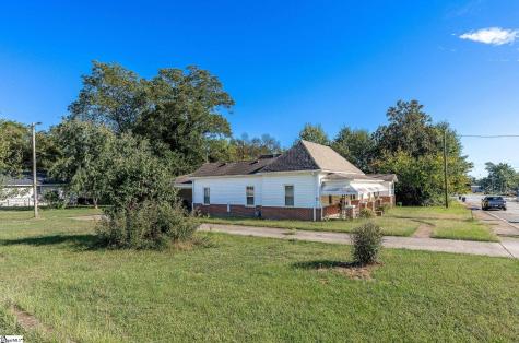 303 Pine Street Seneca SC 29678