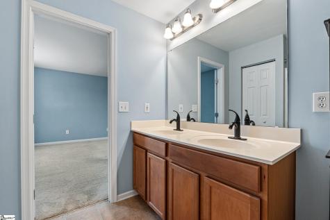 27 Madeline Circle Taylors SC 29687