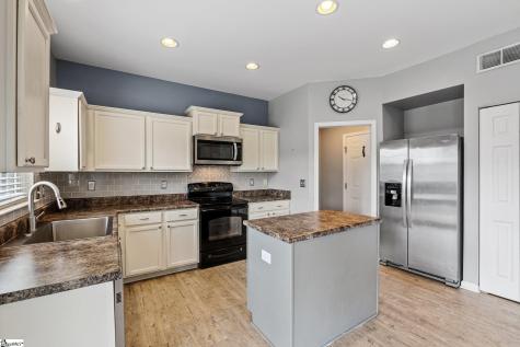 27 Madeline Circle Taylors SC 29687