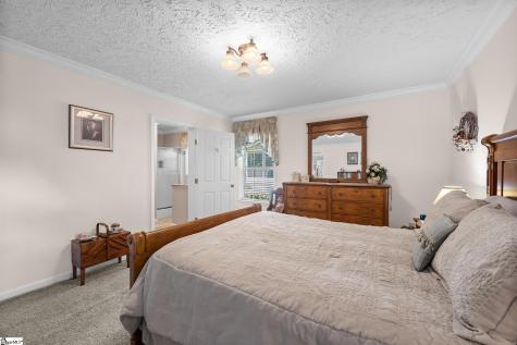 246 Bay Ridge Drive Townville SC 29689