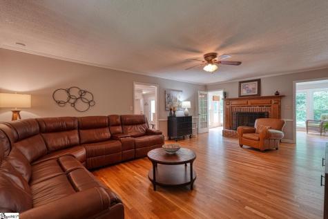 102 Hickory Hollow Drive Inman SC 29349