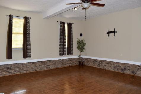 381 Royal Burgess Drive Campobello SC 29322