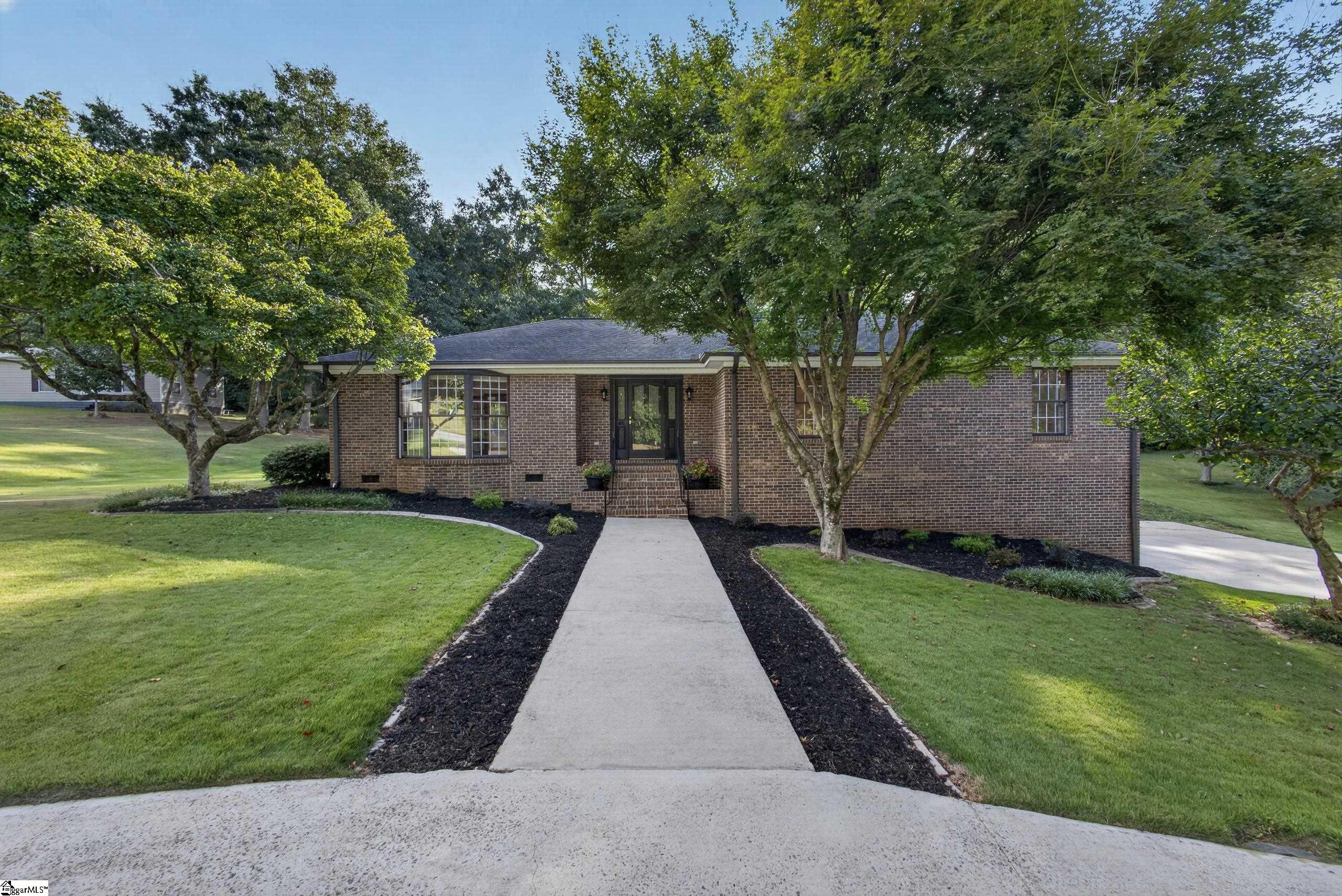 5 Crestline Road Greenville SC 29609