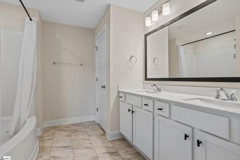 324 Hollenbeck Place Greenville SC 29607