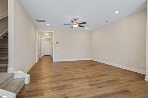 324 Hollenbeck Place Greenville SC 29607