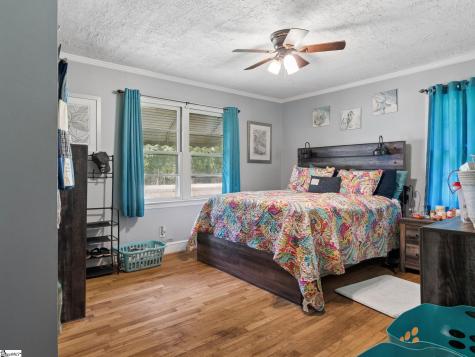 1124 Camelot Forest Belton SC 29627