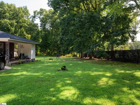 1124 Camelot Forest Belton SC 29627