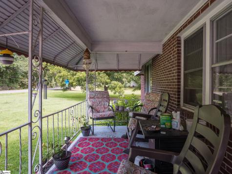 1124 Camelot Forest Belton SC 29627