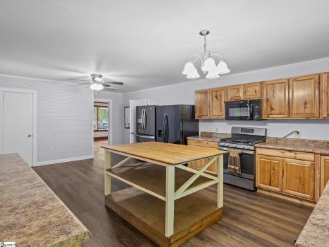 1125 Friendship Road Seneca SC 29678