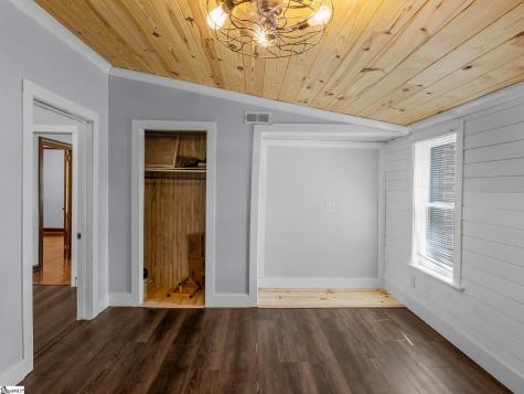 1125 Friendship Road Seneca SC 29678