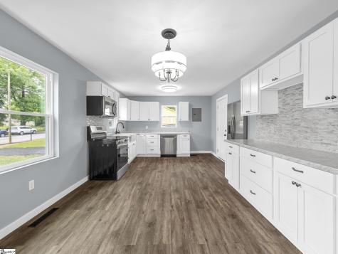 714 Holmes Street Gaffney SC 29341