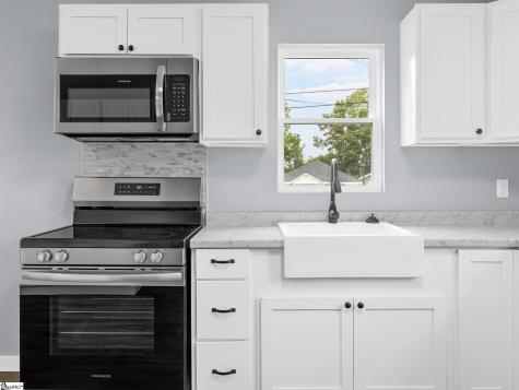 714 Holmes Street Gaffney SC 29341