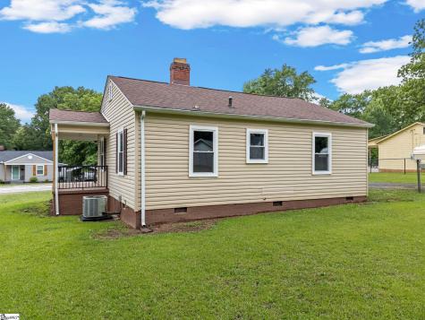 714 Holmes Street Gaffney SC 29341