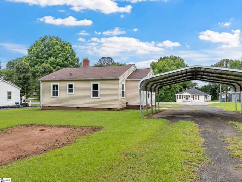 714 Holmes Street Gaffney SC 29341