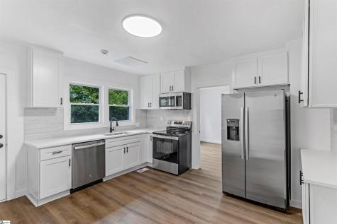 207 South Carolina Avenue Spartanburg SC 29306