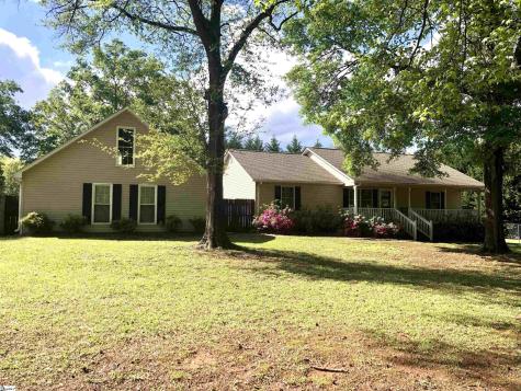 319 Vinyard Road Boiling Springs SC 29316