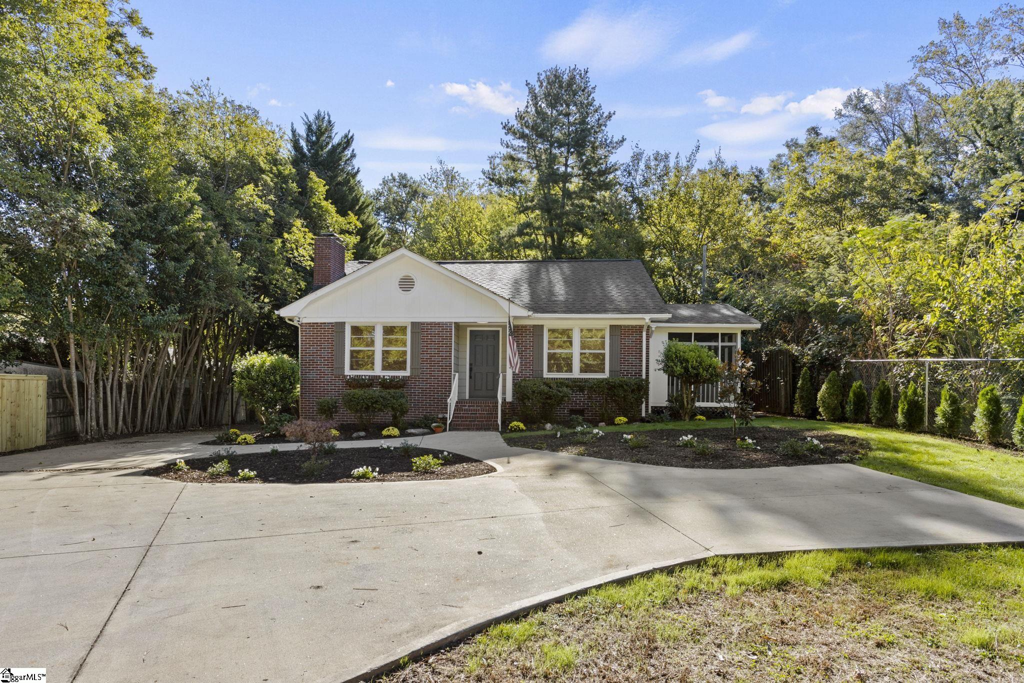 208 W Hillcrest Drive Greenville SC 29609