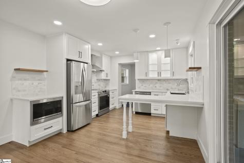 208 W Hillcrest Drive Greenville SC 29609