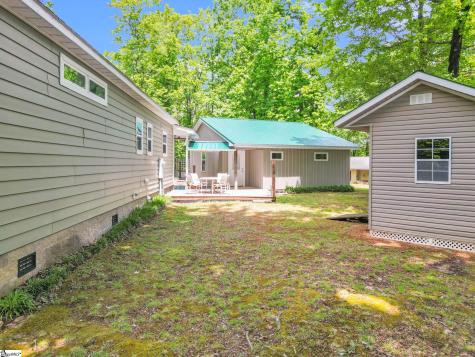 189 Friendly Circle Saluda NC 28773