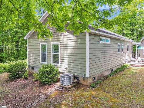 189 Friendly Circle Saluda NC 28773