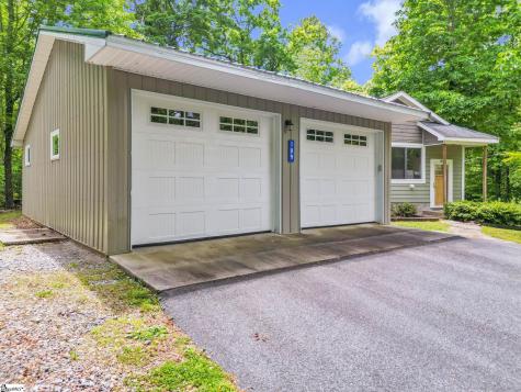 189 Friendly Circle Saluda NC 28773