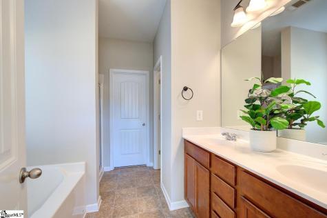 10 Harwick Court Easley SC 29642