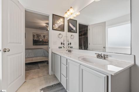 337 Barnhill Court Greenville SC 29617
