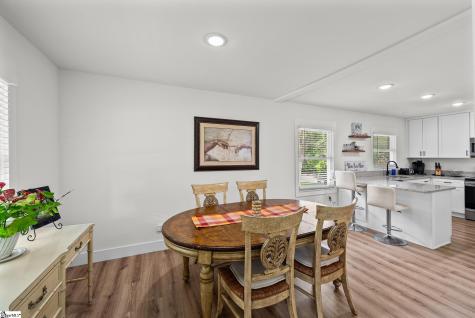 213 Woodview Avenue Spartanburg SC 29306