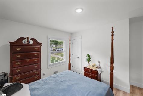 213 Woodview Avenue Spartanburg SC 29306