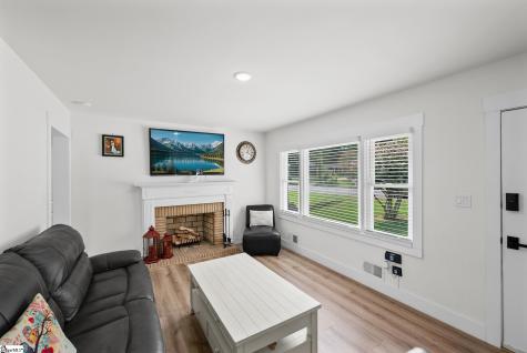 213 Woodview Avenue Spartanburg SC 29306