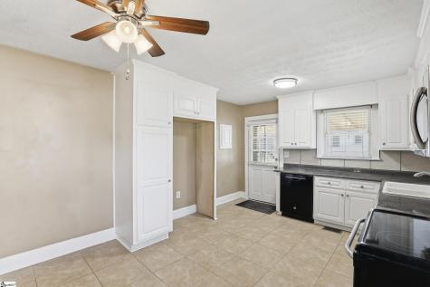 5 Lenore Avenue Greenville SC 29617