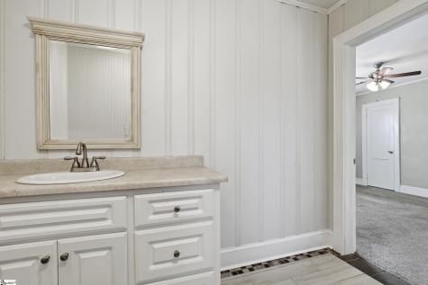 5 Lenore Avenue Greenville SC 29617