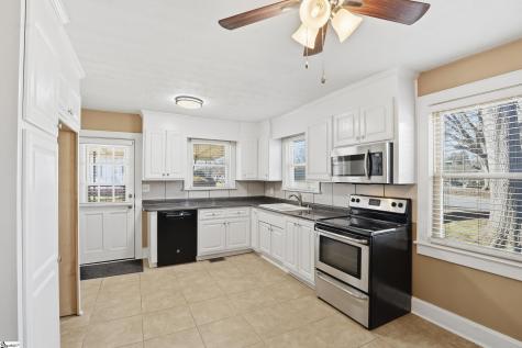 5 Lenore Avenue Greenville SC 29617