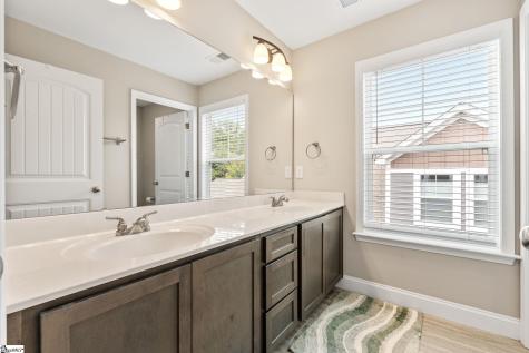 550 Twin Lake Road Greenville SC 29609
