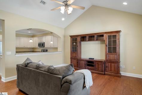 77 Hillsborough Drive Anderson SC 29621