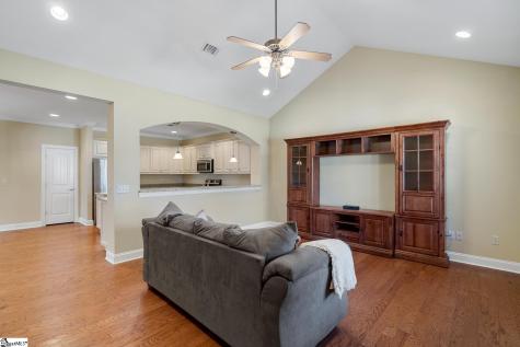 77 Hillsborough Drive Anderson SC 29621