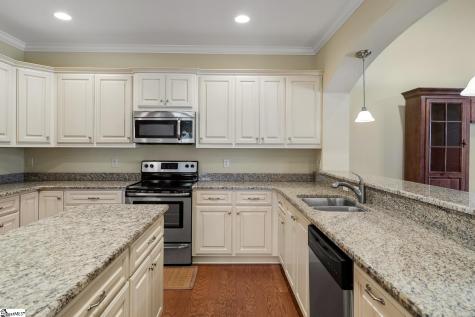 77 Hillsborough Drive Anderson SC 29621