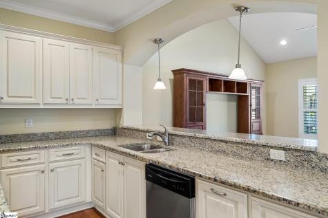 77 Hillsborough Drive Anderson SC 29621
