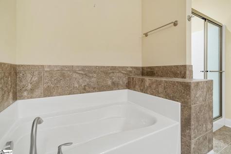 77 Hillsborough Drive Anderson SC 29621