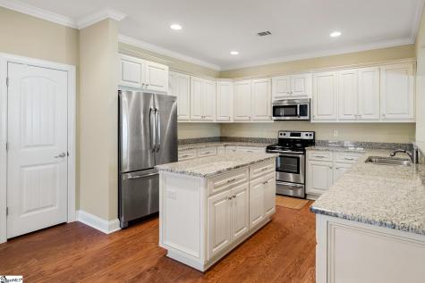 77 Hillsborough Drive Anderson SC 29621