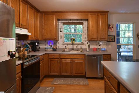 450 Waspnest Road Wellford SC 29385