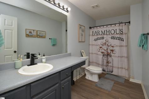 450 Waspnest Road Wellford SC 29385